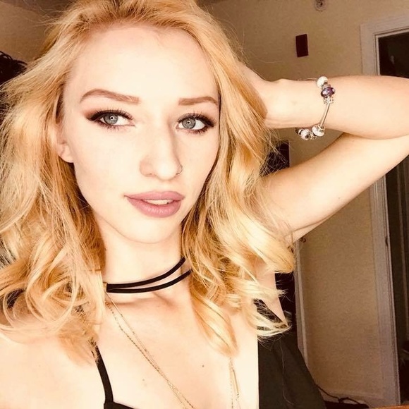 Meet your Posher, Meghan - Picture 2 of 2